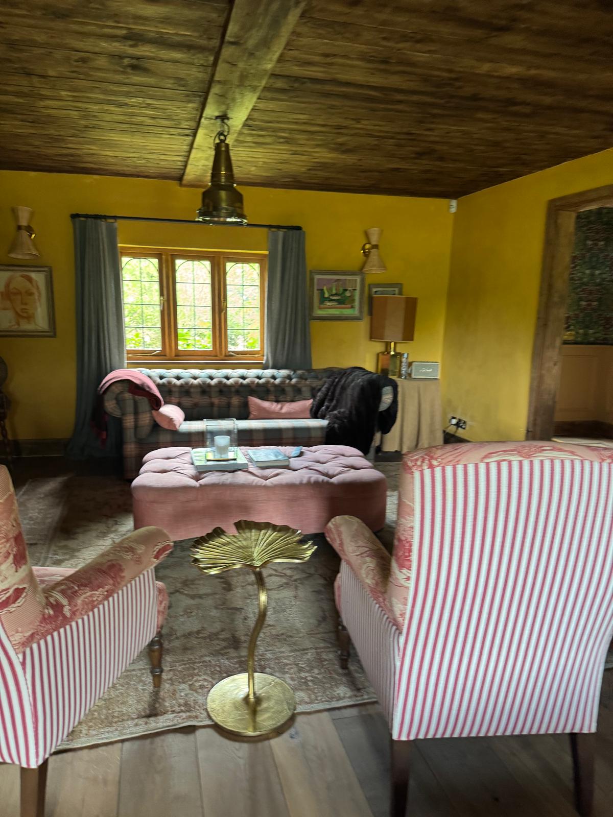 Lee Country Farm House sitting room with vintage furnishings